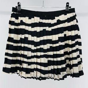 Black & White Pleated Micro Mini Skirt, Elastic Waist, Size Medium